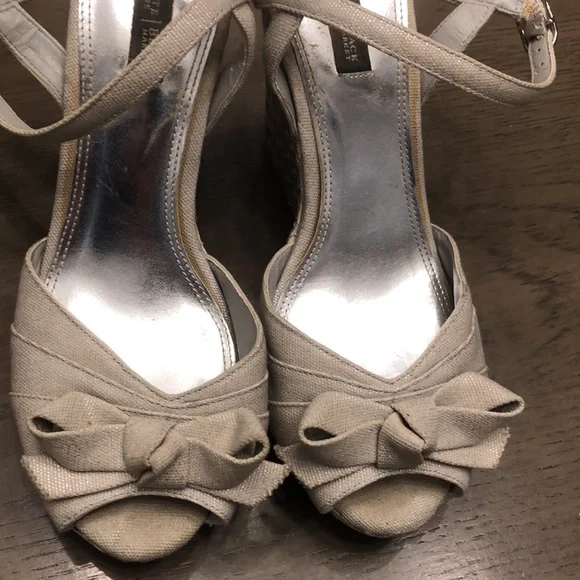 White House Black market grey wedges - Picture 2 of 6